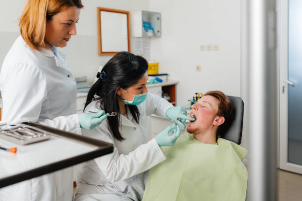 Best Emergency Dental Care for Abscessed Tooth in Leona Valley, CA